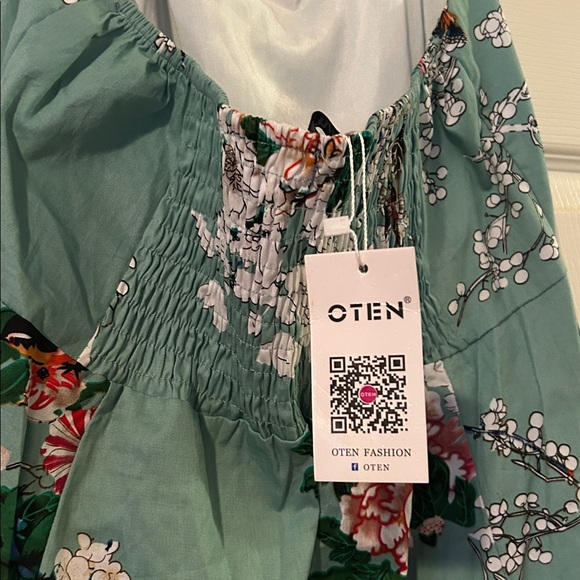 Pinup Floral Halter Midi Dress in Teal - Brand: - Picture 4 of 4